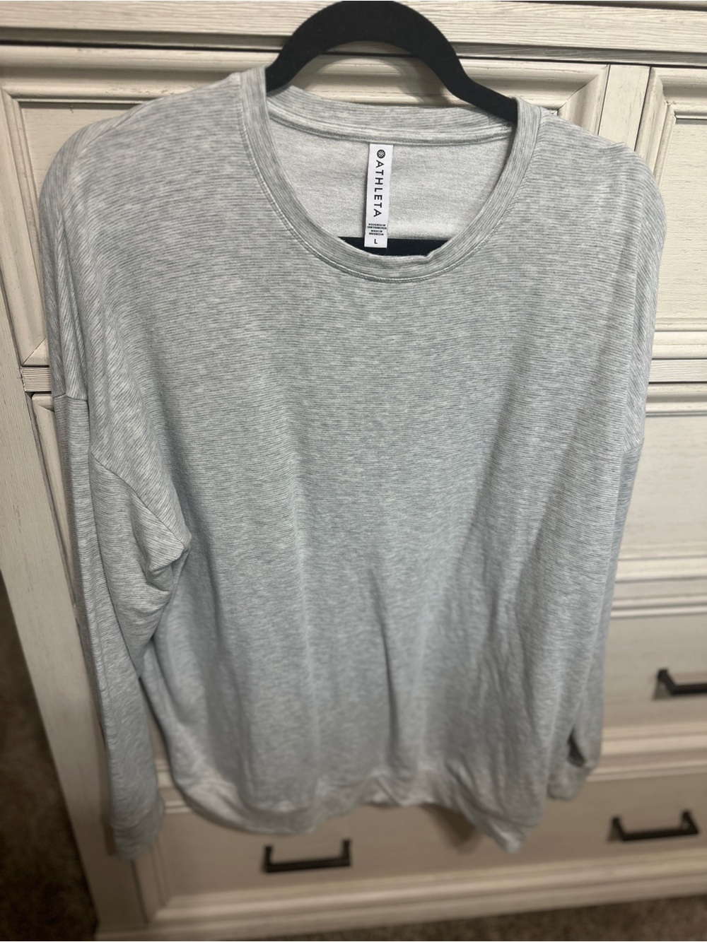 Athleta Light Gray Heather Long-Sleeve Crewneck Sweatshirt